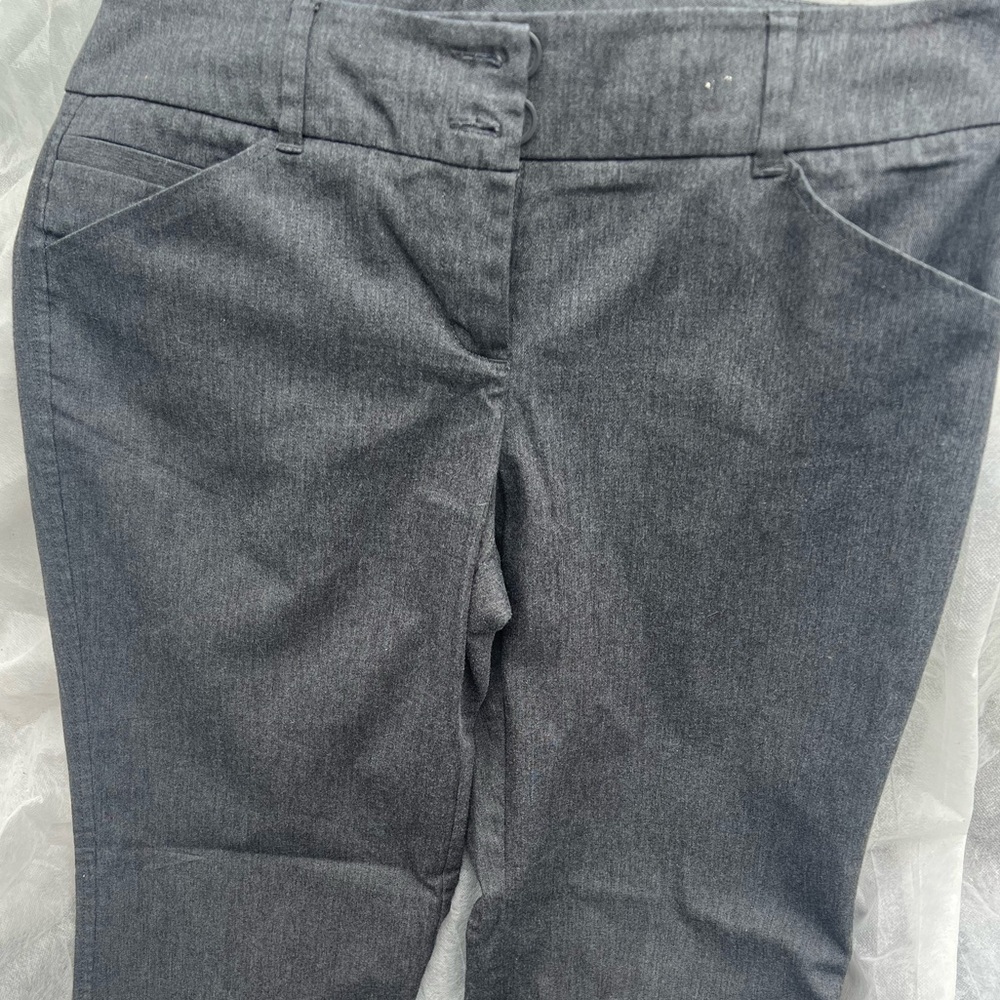 New York & Co Gray Pants Business professional attire dressy casual Perfect pant
